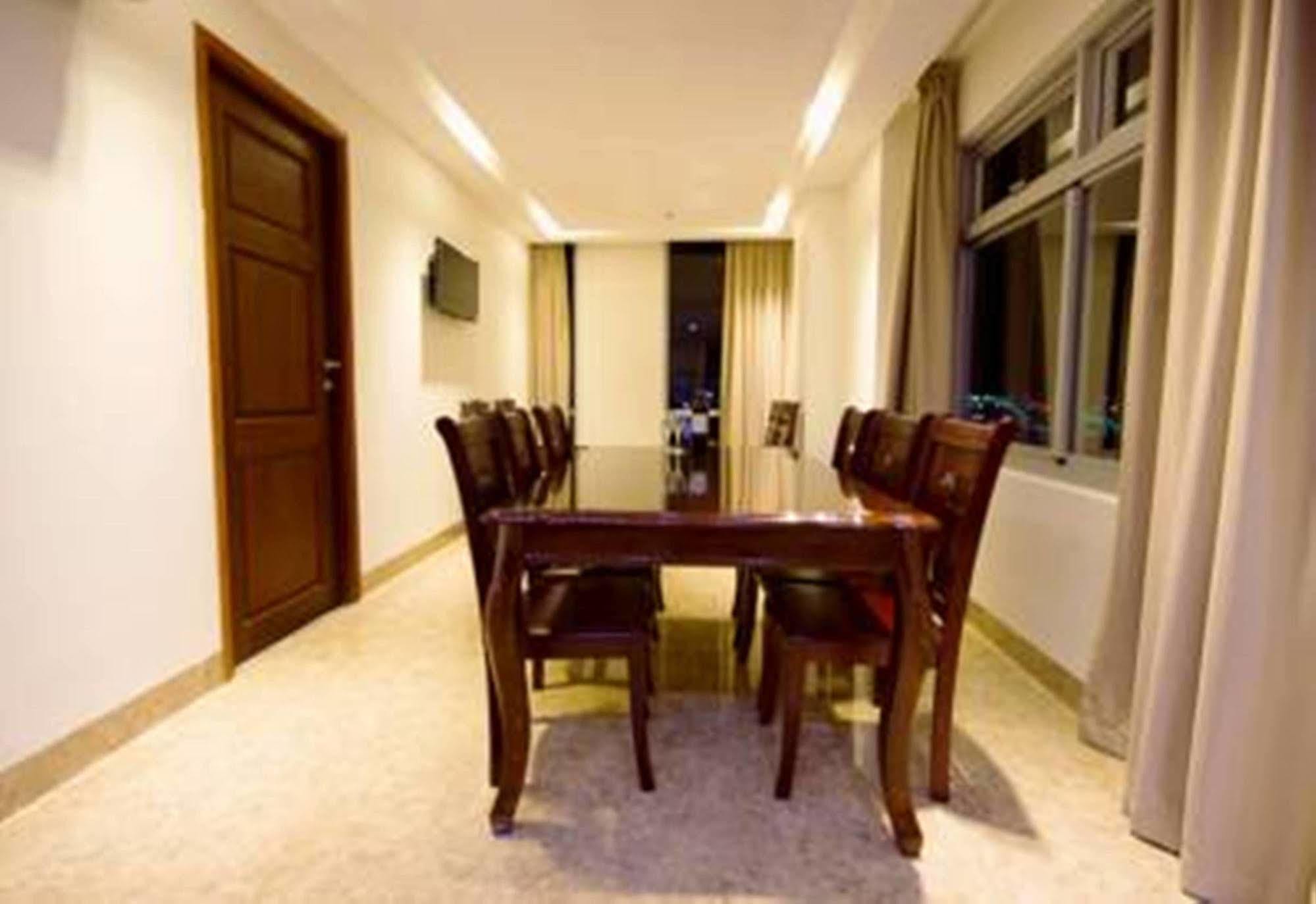 Oyo 236 Hoa Mai Boutique Hotel Da Nang Exterior photo